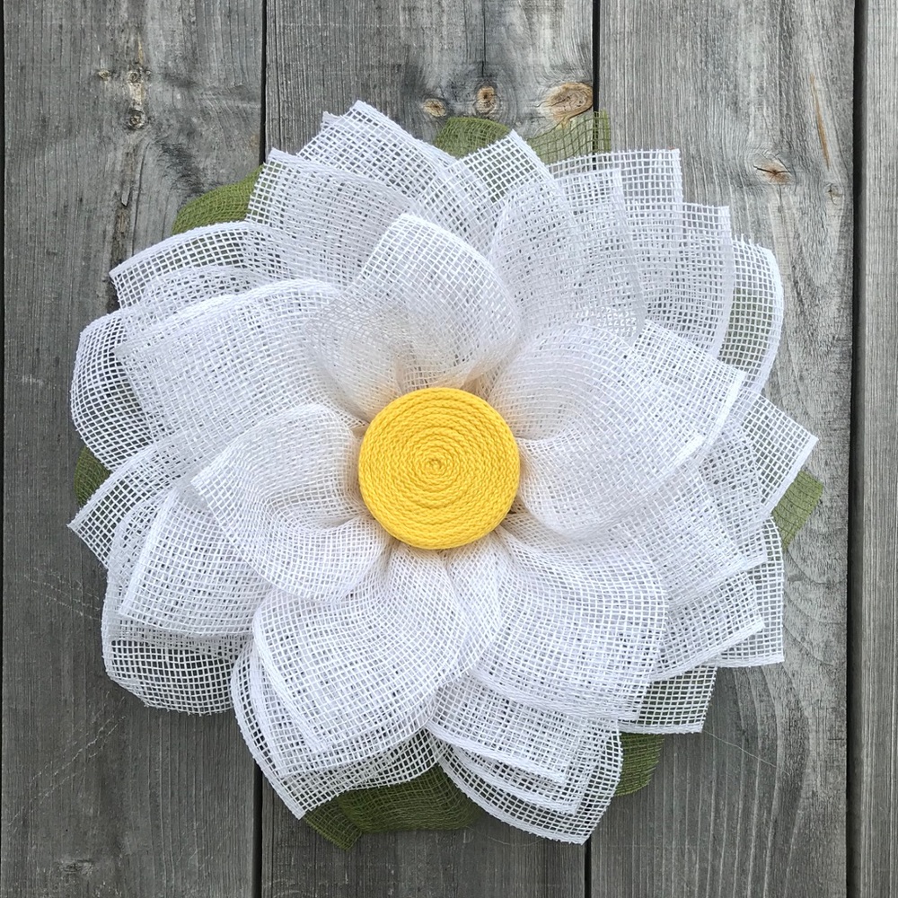 Daisy wreath NWOT